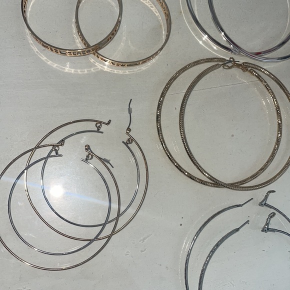 7 gold/sliver large hoop earnings ✨ - Picture 9 of 9